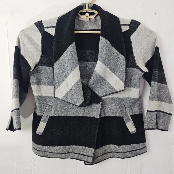 Chico's Sweaters - Chicos Cardigan Womens 0 Black White Wool Blend Jacket Single Button Closure